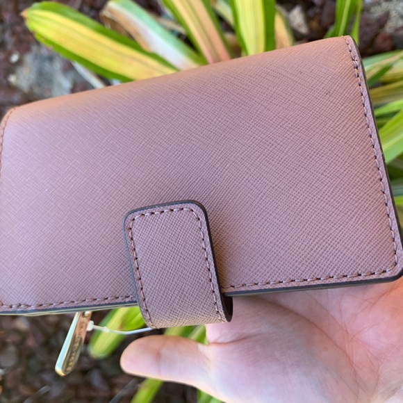 Gaby’sBags👛💕-NWT Michael Kors Wallet Dusty Rose - Picture 6 of 6